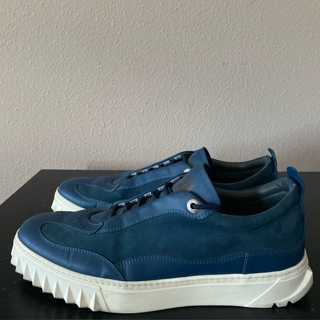 Salvatore Ferragamo Blue Leather Low-Top Sneakers